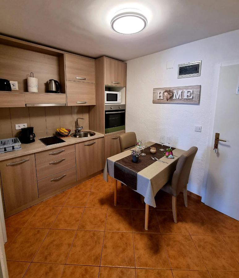 Apartment Villa Engel With Pool بوريتش المظهر الخارجي الصورة
