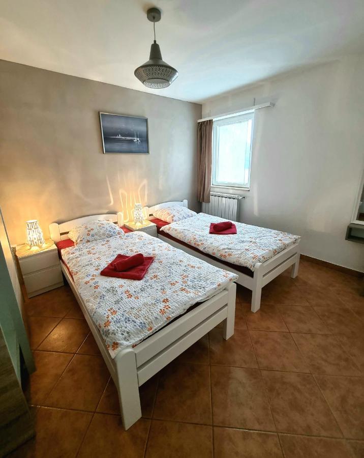 Apartment Villa Engel With Pool بوريتش المظهر الخارجي الصورة