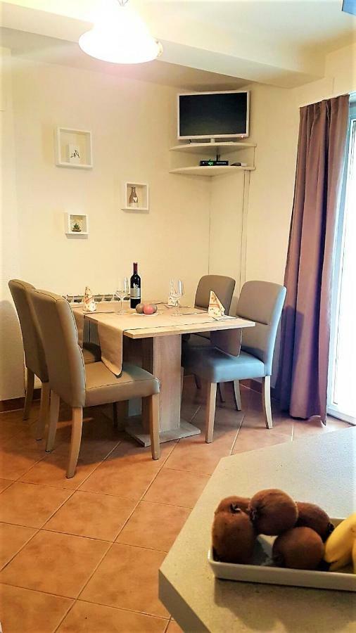 Apartment Villa Engel With Pool بوريتش المظهر الخارجي الصورة