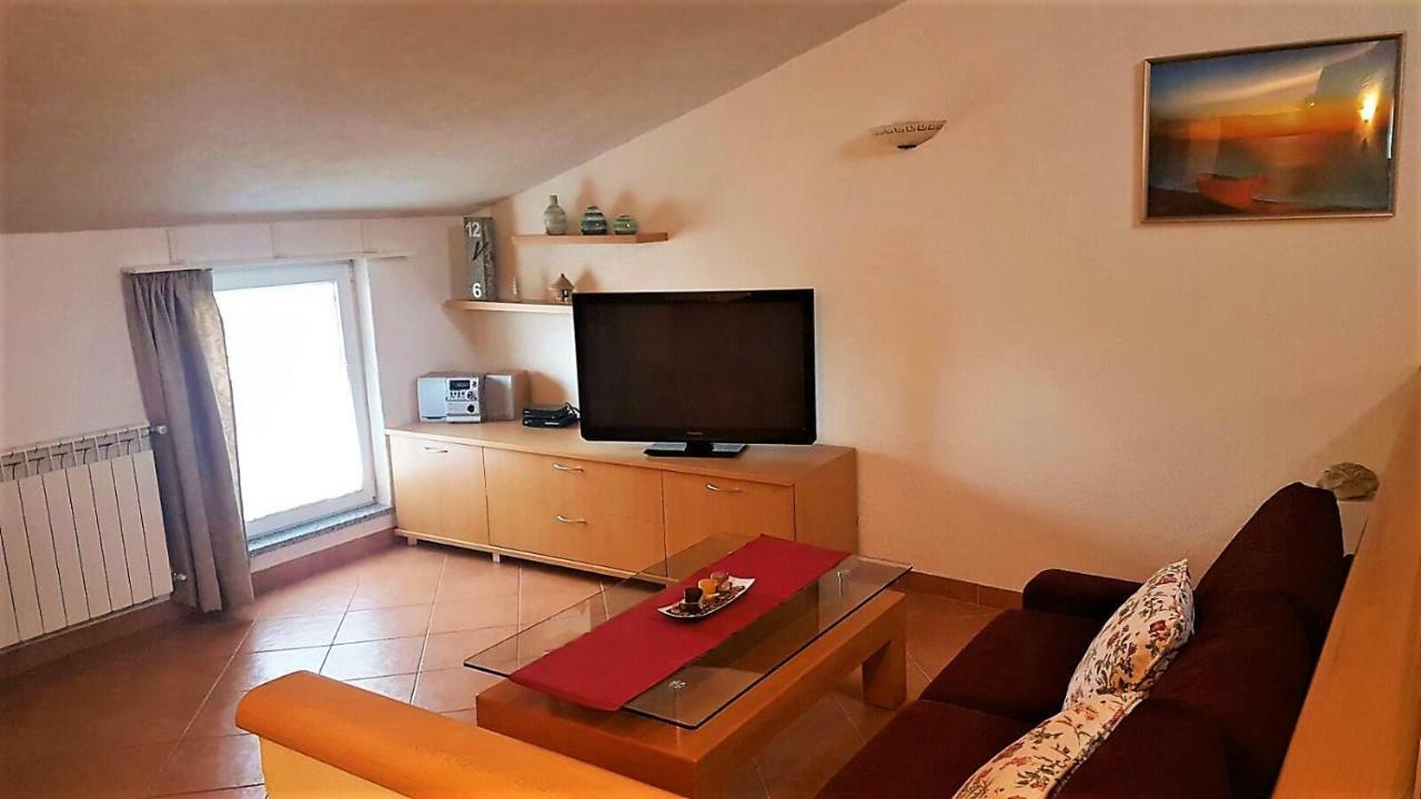 Apartment Villa Engel With Pool بوريتش المظهر الخارجي الصورة