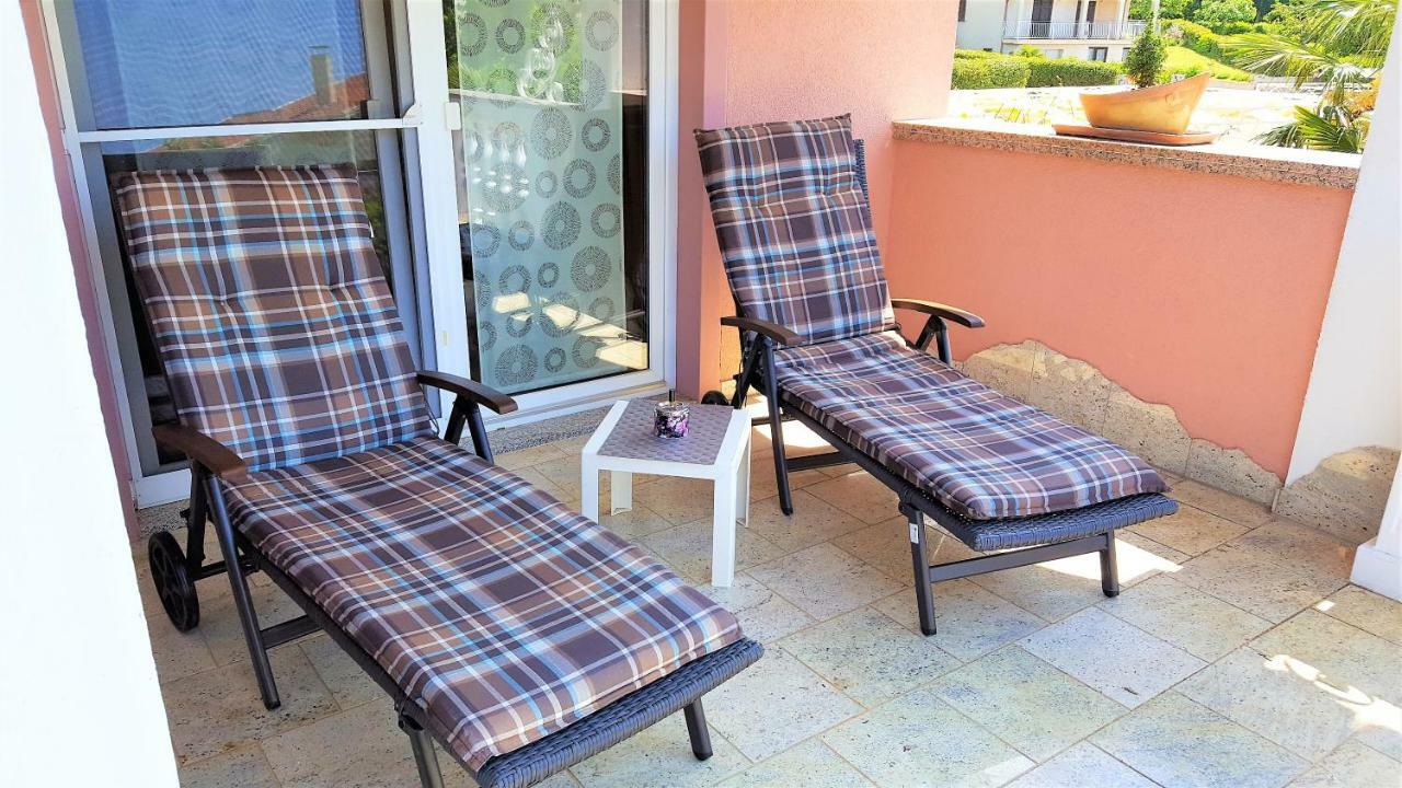 Apartment Villa Engel With Pool بوريتش المظهر الخارجي الصورة